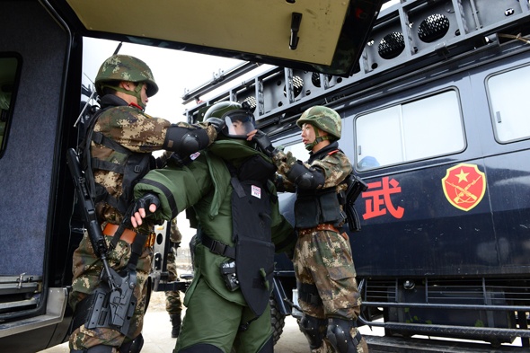 英國進(jìn)口MK5排爆服、SE153搜爆服各到貨20套！歡迎下單！