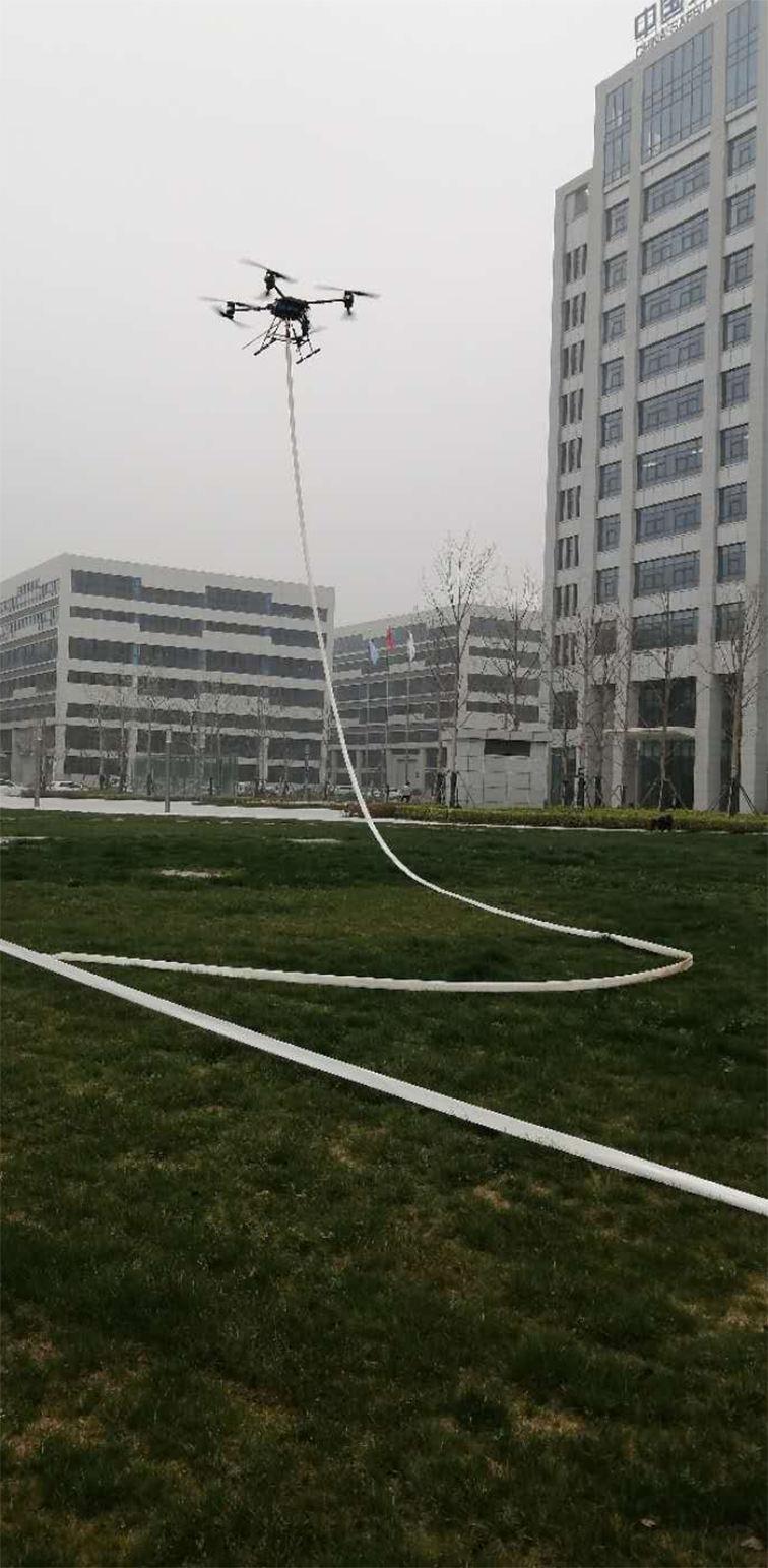 可以空中拖水帶100米的滅火無人機(jī)，助力高層建筑救援
